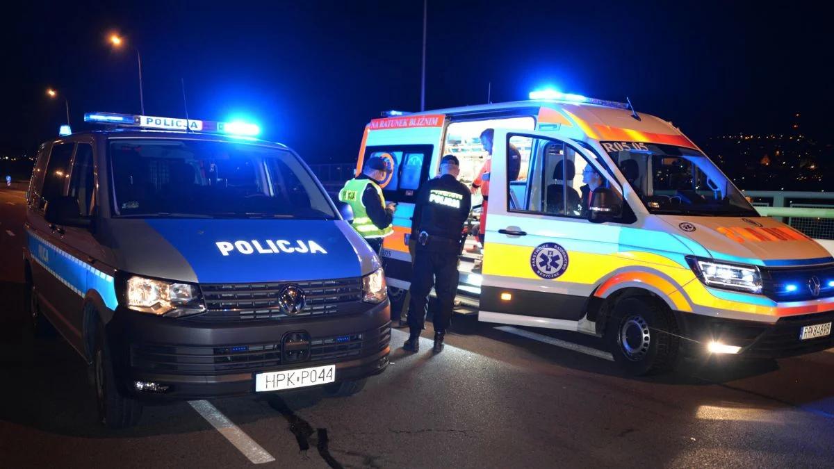 Jarocin. Wypadek na obwodnicy. Motocyklista wjechał w bariery