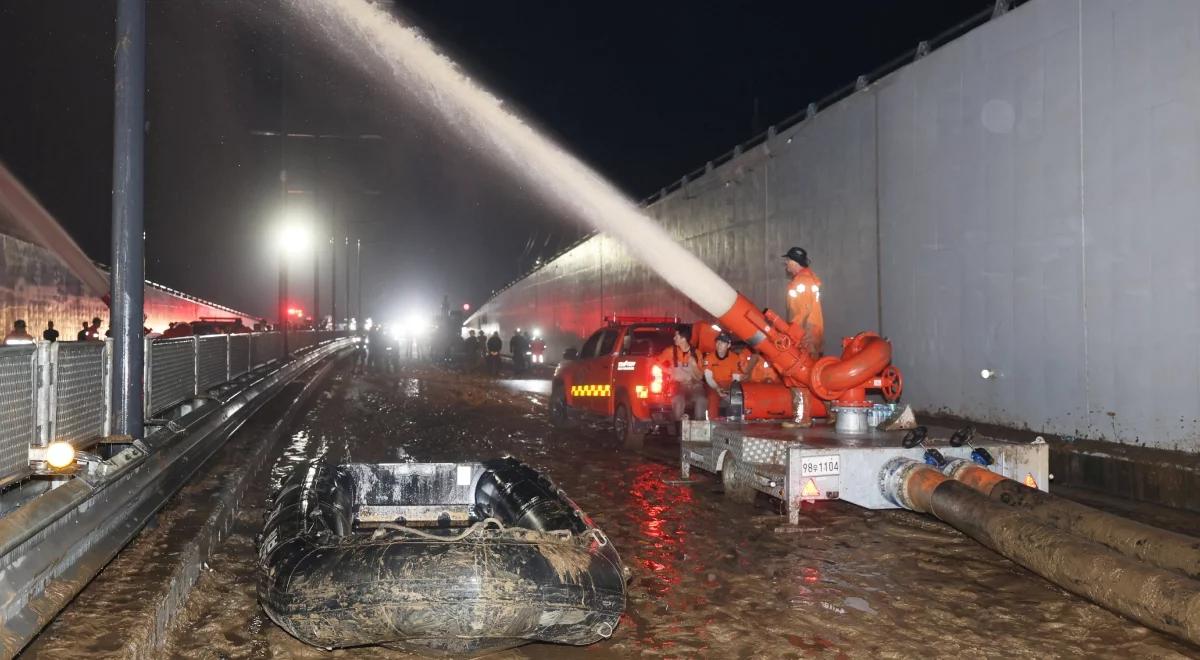 Powodzie i osunięcia ziemi w Korei Płd. Rośnie liczba ofiar śmiertelnych