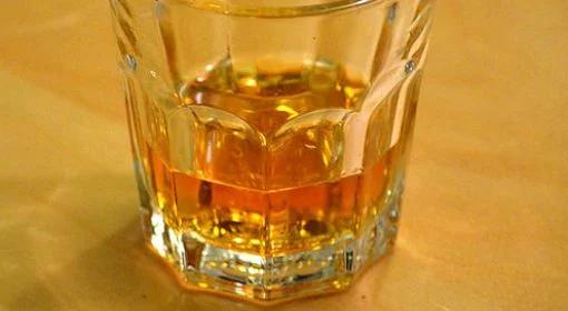 Stuletnia whisky wraca do domu