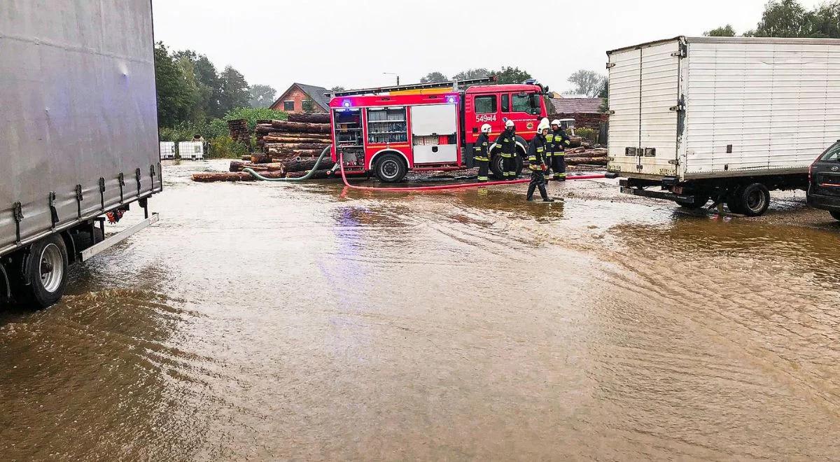 Nawałnice nad Polską. Zalane piwnice i podtopione ulice. Strażacy wyjeżdżali ponad tysiąc razy