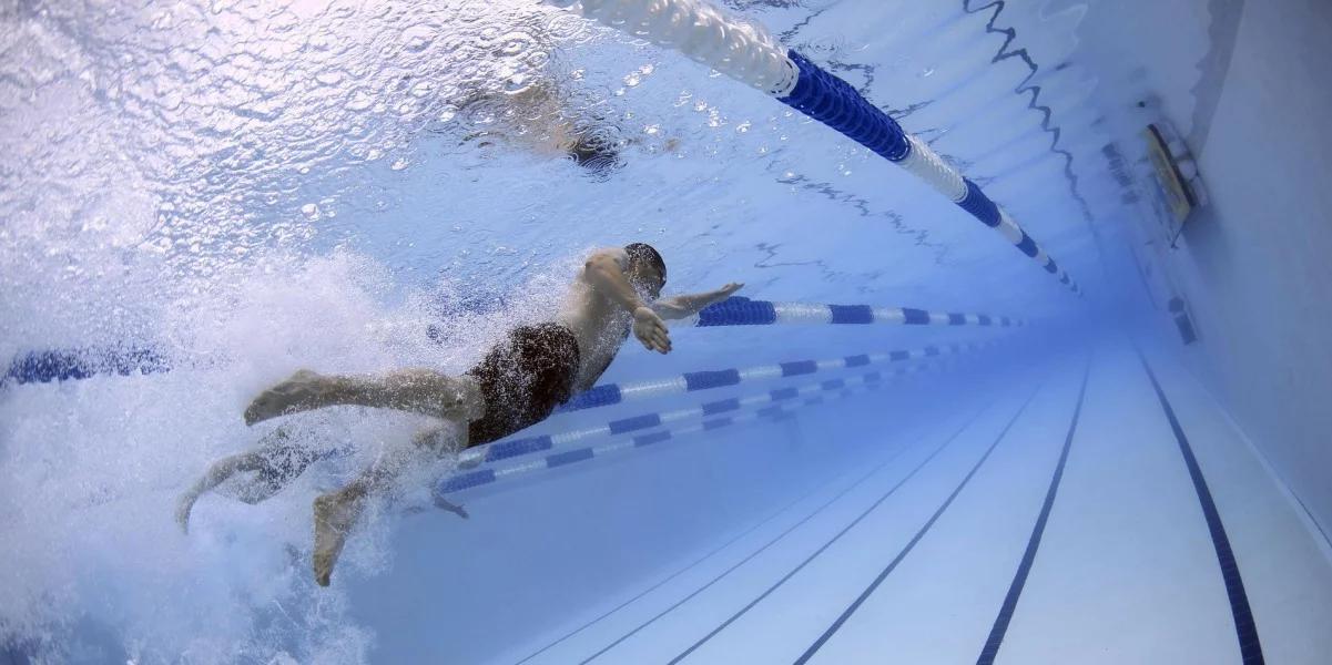 Pływak Michał Zawadka zdyskwalifikowany na cztery lata za doping