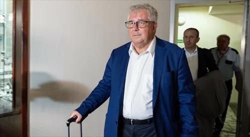 Ryszard Czarnecki zamierza wyj...