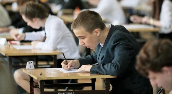 Egzamin gimnazjalny 2014. Po historii i WOS-ie. Jakie były pytania?