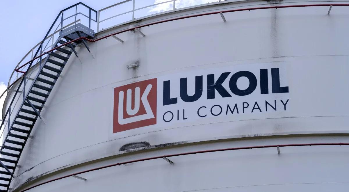 Sankcje USA uderzają w rosyjski sektor naftowy. "Większy przełom niż Tomahawki"