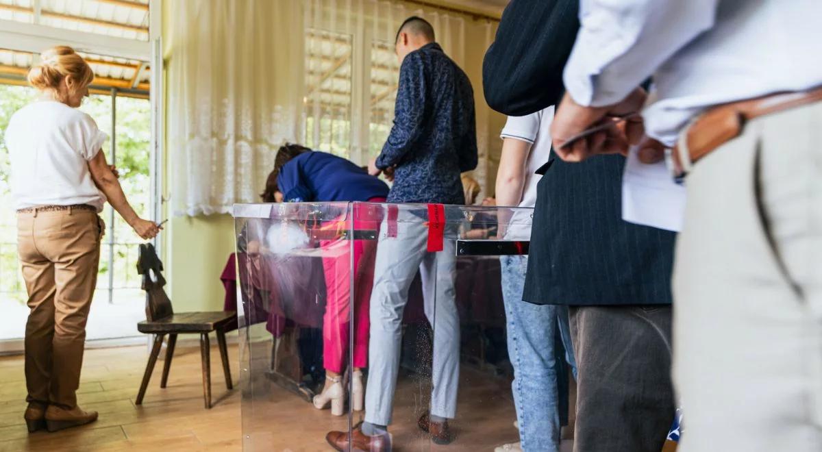 Frekwencja wyborcza 2025. Dane exit poll z godziny 21