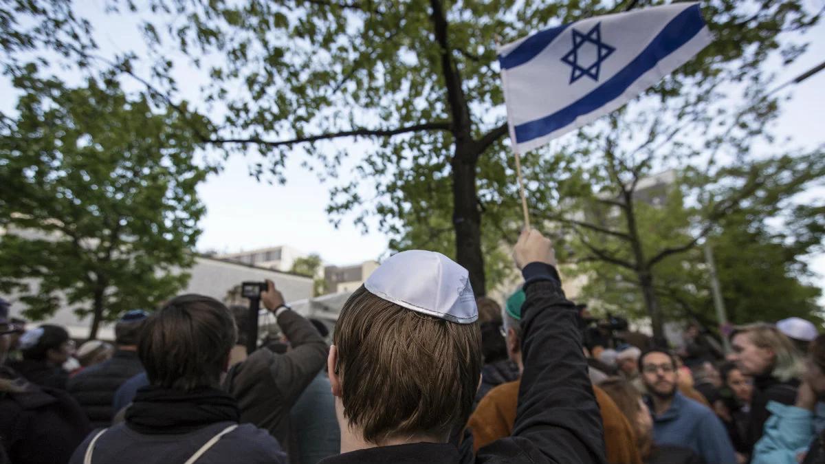 Niemcy wyszli na ulice w proteście przeciwko antysemickim atakom