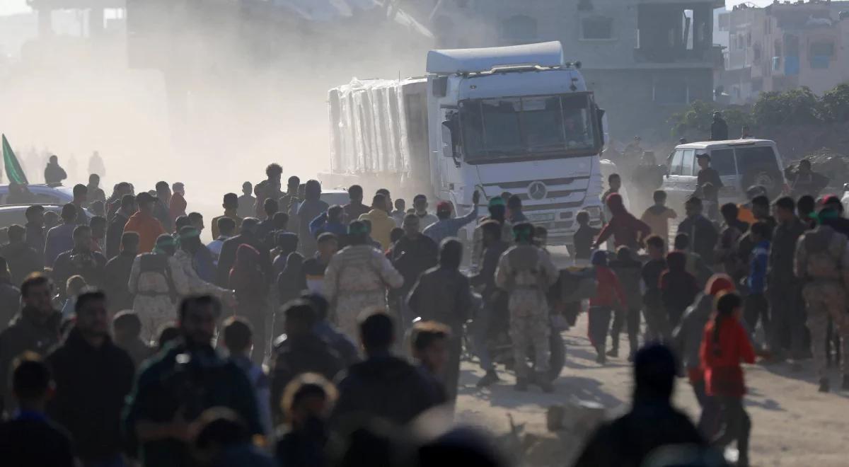 Jest decyzja Izraela. Transporty z pomocą wrócą do Strefy Gazy