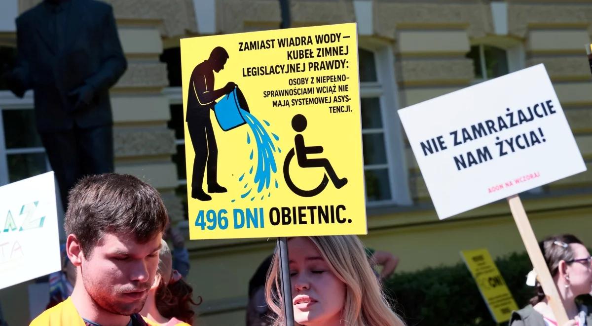 Tusk zapowiada ustawę o asystencji osobistej. "Biję się w pierś"