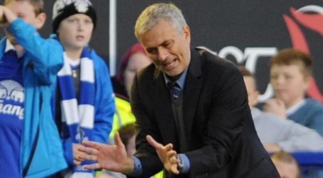 Premier League: Mourinho, Wenger i inni otrzymali zakaz kontaktów z arbitrami  
