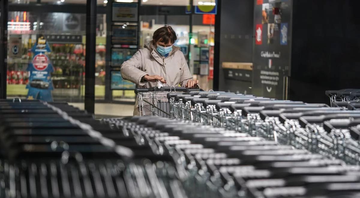 Niemal 16 tys. zakażeń we Francji. Brytyjska mutacja dotarła do Marsylii