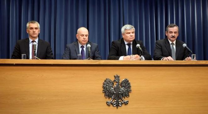 Lasek: niebywała manipulacja ekspertów Macierewicza