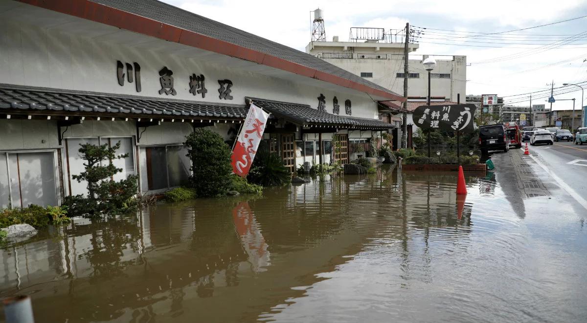 Powodzie i lawiny błotne w Japonii. Wiele ofiar śmiertelnych