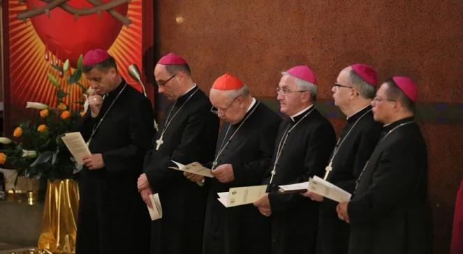 Kościół przeprasza za księży-pedofilów. "Liczymy, że za tym pójdą działania”