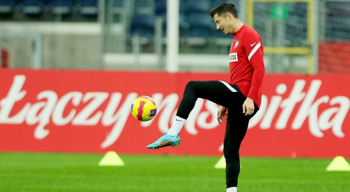 Polska - Szwecja. Robert Lewandowski wrócił do treningów z drużyną. Krzysztof Piątek walczy z czasem