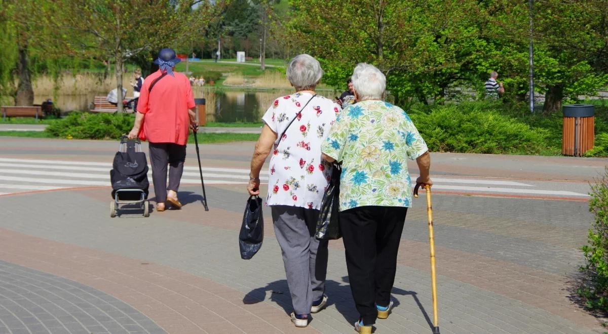 "Na codzienne zakupy". Caritas aktywnie wspiera seniorów