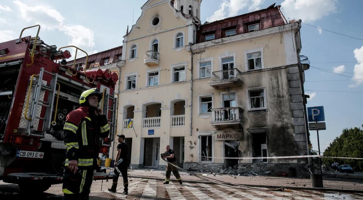 Bestialskie uderzenie w centrum miasta. Ponad 100 osób rannych po ataku Rosjan na Czernihów