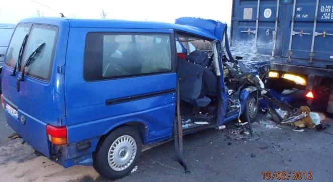 Wypadek polskiego busa w Czechach. Dwie osoby nie żyją, siedmiu rannych
