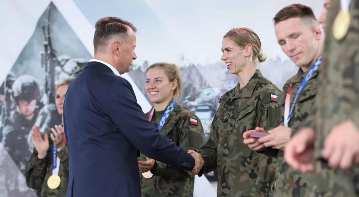 Szef MON odznaczył medalami żołnierzy-olimpijczyków. "Dostarczyli nam wiele radości"