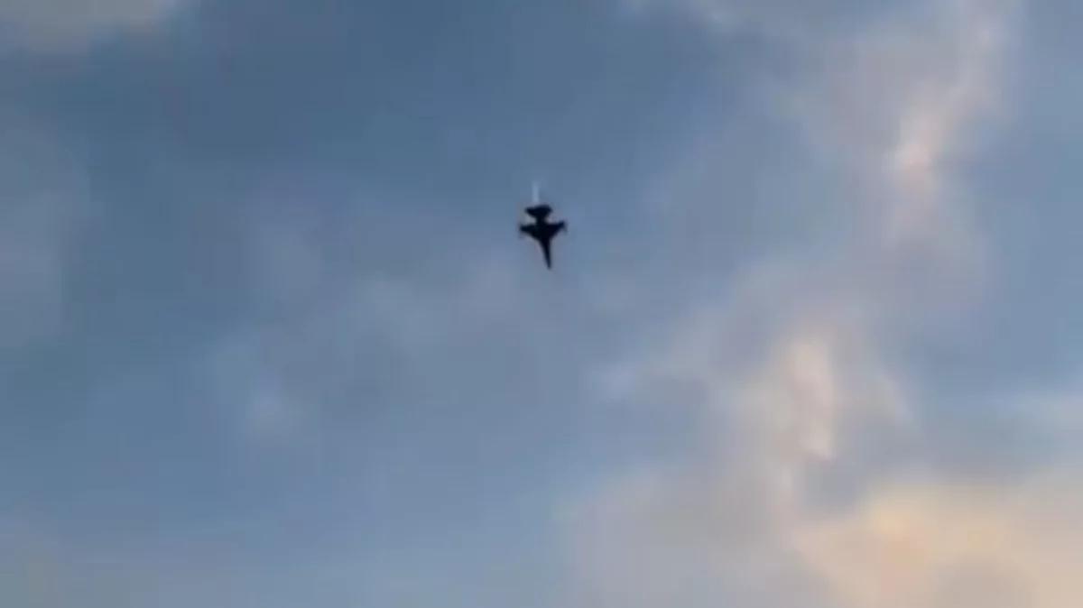 Katastrofa F-16 Tiger Demo. Co się stało? "Niestabilny samolot, pomaga mu komputer"