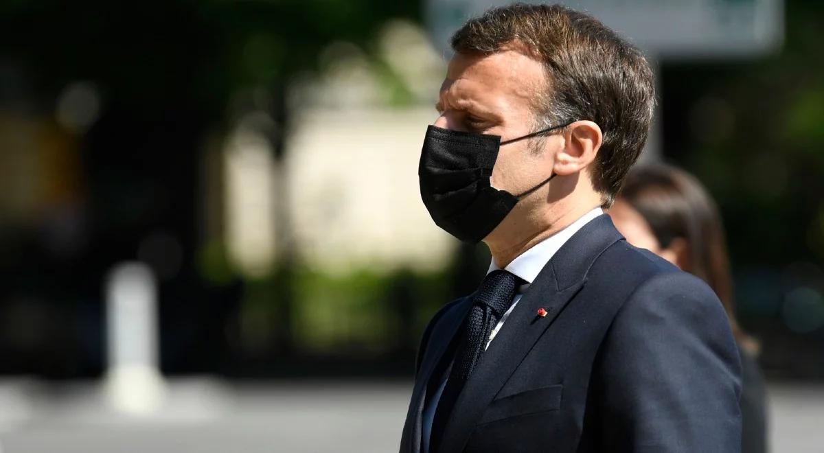 "Składanie hołdu zmarłym jest naszym obowiązkiem". Emmanuel Macron uczcił pamięć ofiar rzezi Ormian