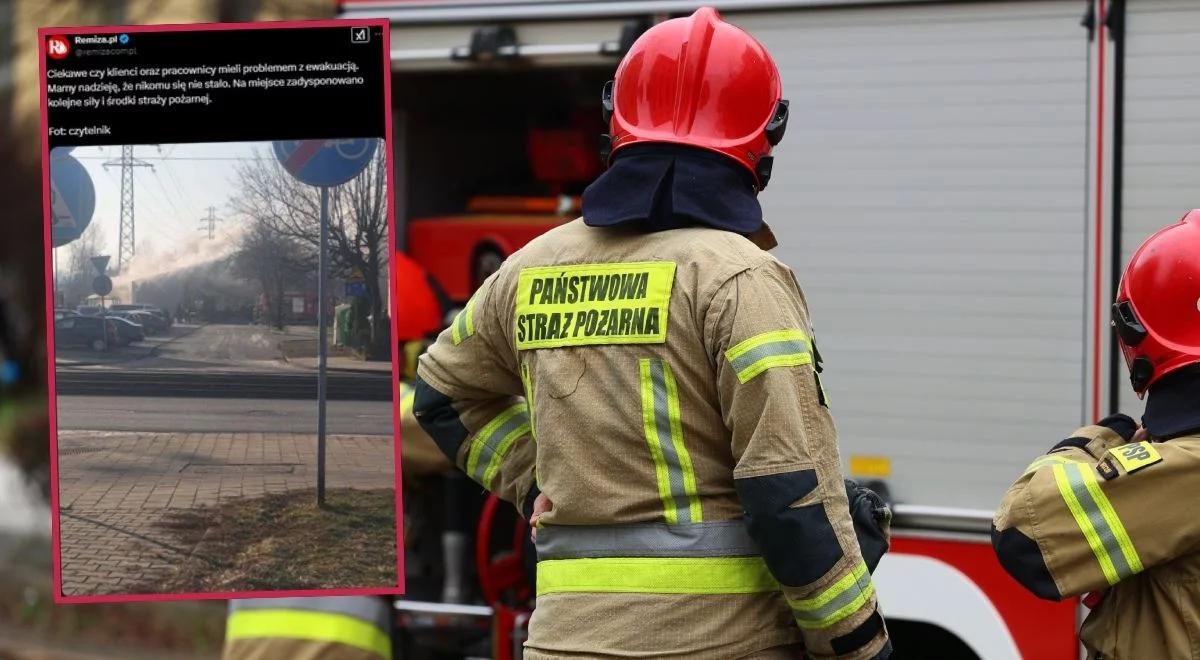 Pożar Biedronki w Katowicach. Ewakuowano pracowników