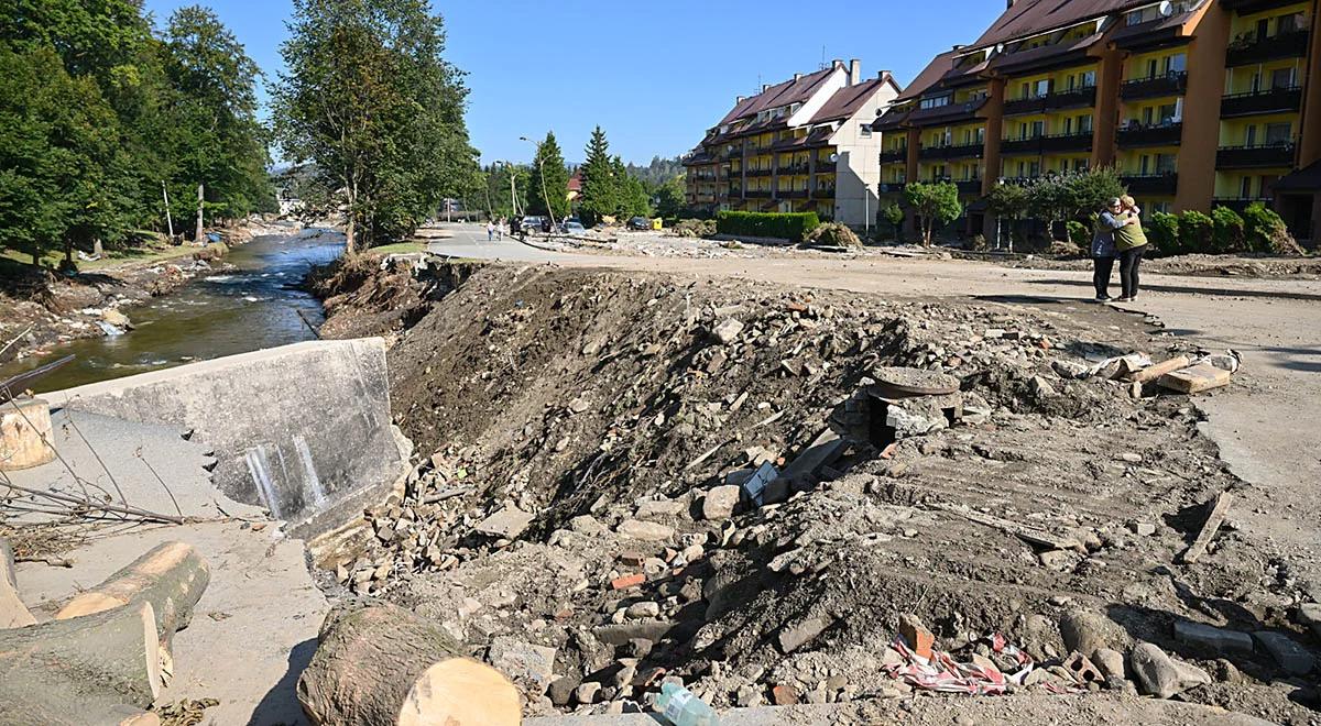 Uwaga na osuwiska po powodziach. Główny geolog kraju ostrzega