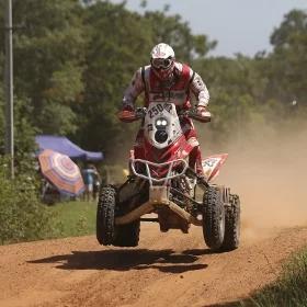 Rajd Dakar 2017: Rafał Sonik przewrócił się na starcie. "Potężny krwiak na nodze"