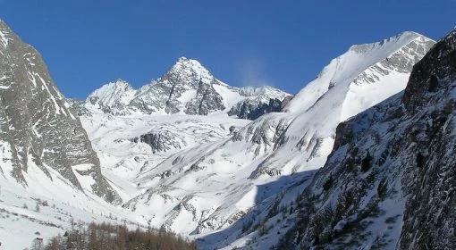 Trwa akcja ratowania polskich alpinistów