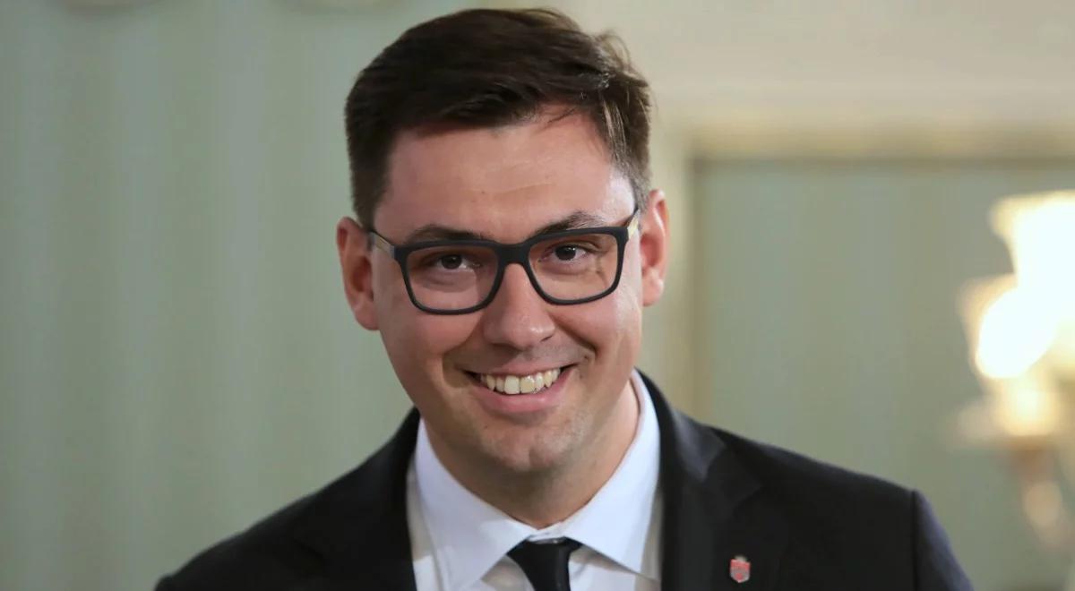 "Temat zastępczy kampanii wyborczej". Poseł PO o LGBT