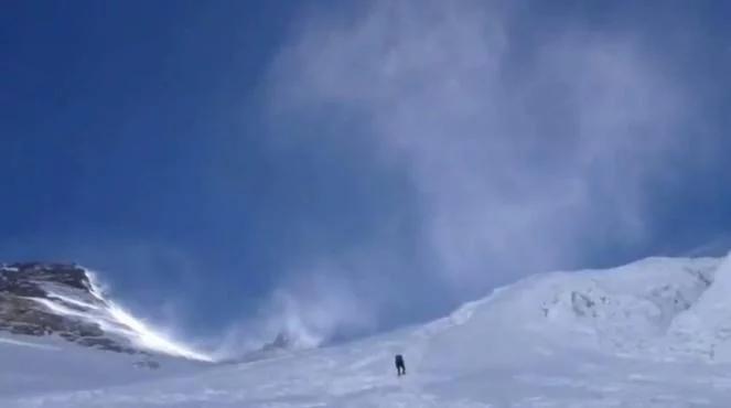 Andrzej Bargiel rozpoczął atak na Lhotse. Będzie rekord?!