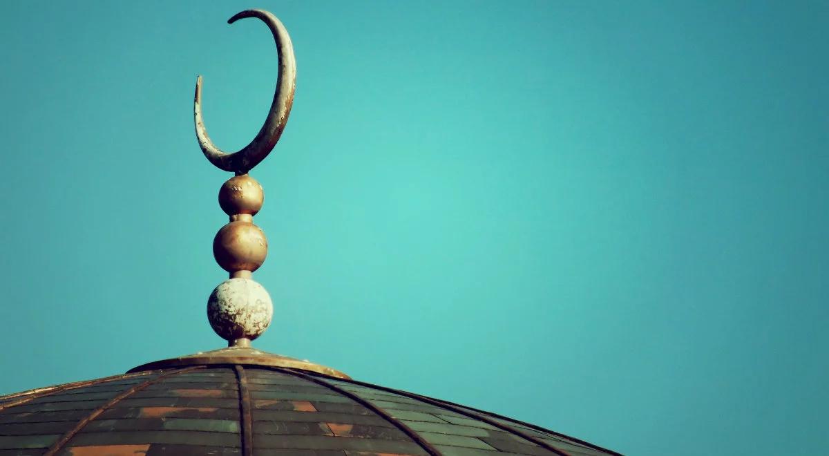 Wielka Brytania zaostrza politykę wobec islamistów. Walka z ekstremizmem