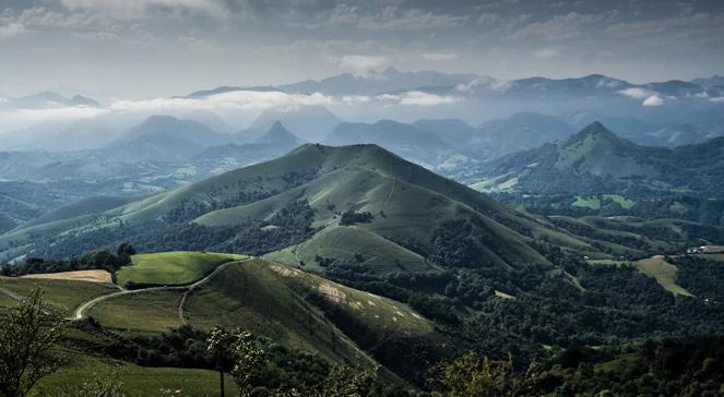 Zbliżyć Karpaty i Pireneje