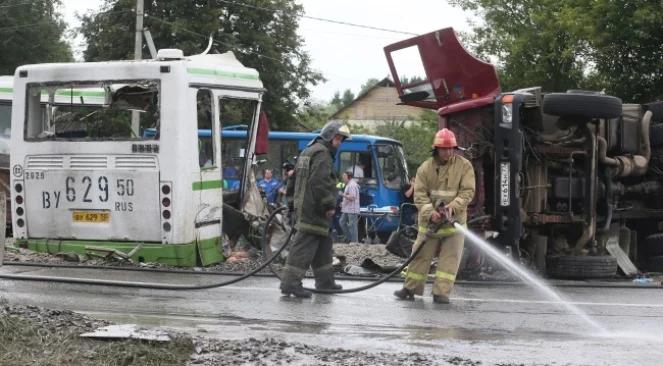 Katastrofa drogowa pod Moskwą. Hamulce w ciężarówce były niesprawne?