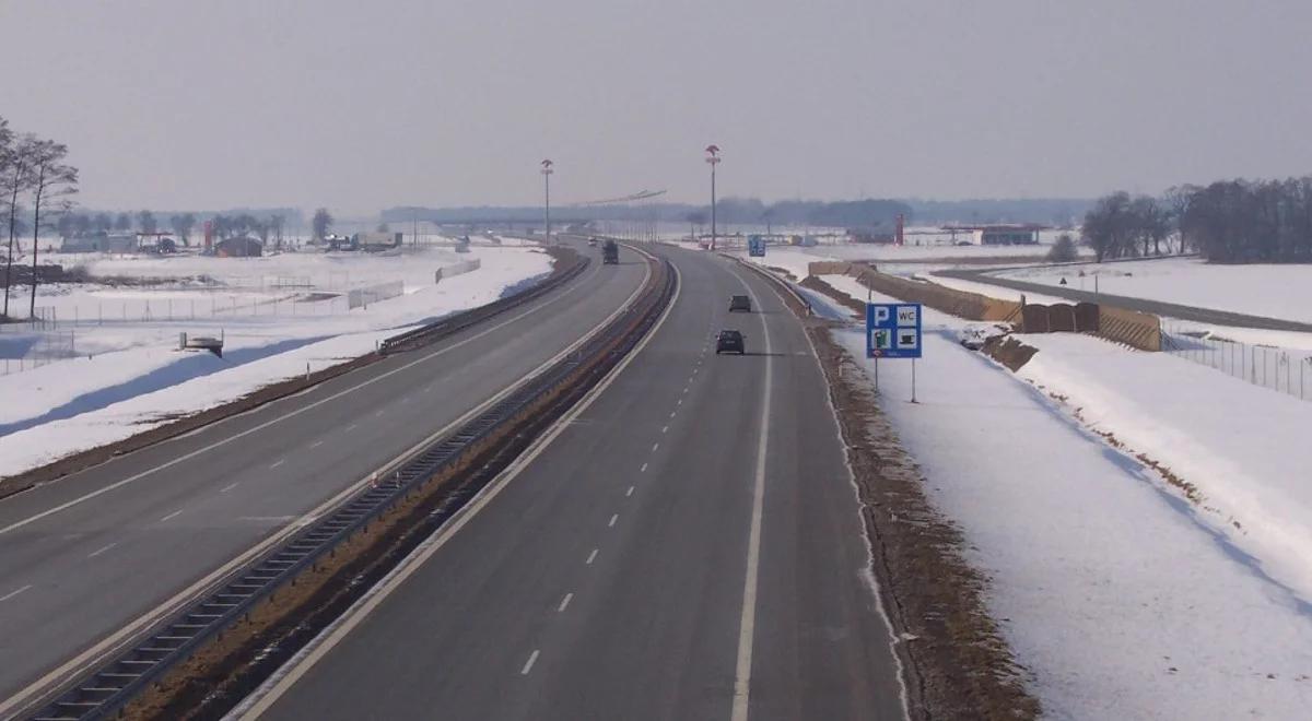 Poznań: zamknięta autostrada A2 w kierunku Warszawy. Cysterna w rowie