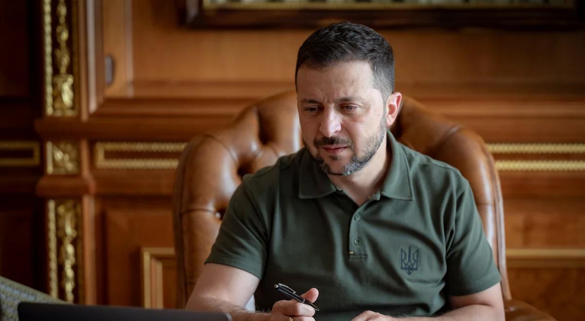 Zełenski szczęśliwy z ofensywy kurskiej. "Putin zrzuca bomby na własne wioski. Brawo!"