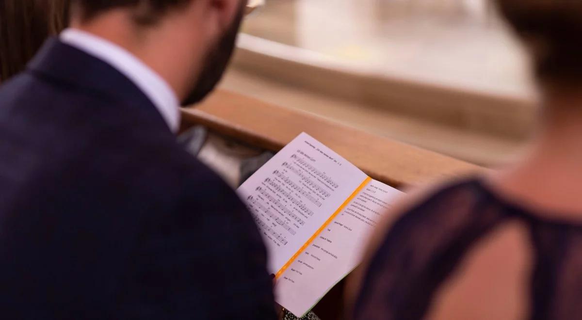 "Ideo-pop". Muzyka kościelna i liturgiczna