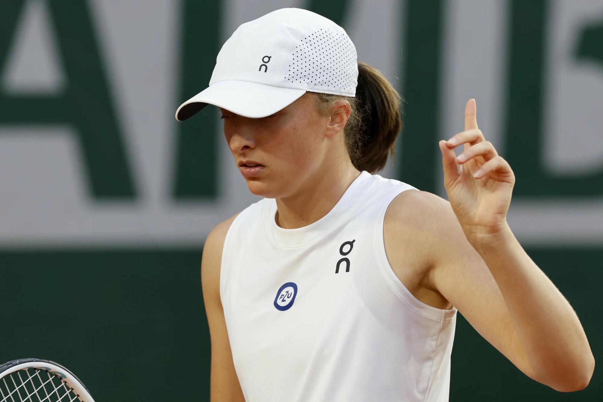 Ważna decyzja Świątek na Roland Garros. 100 proc. pewności