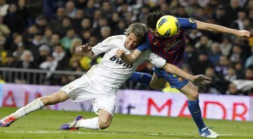 Barcelona szczęśliwie wygrała Gran Derbi