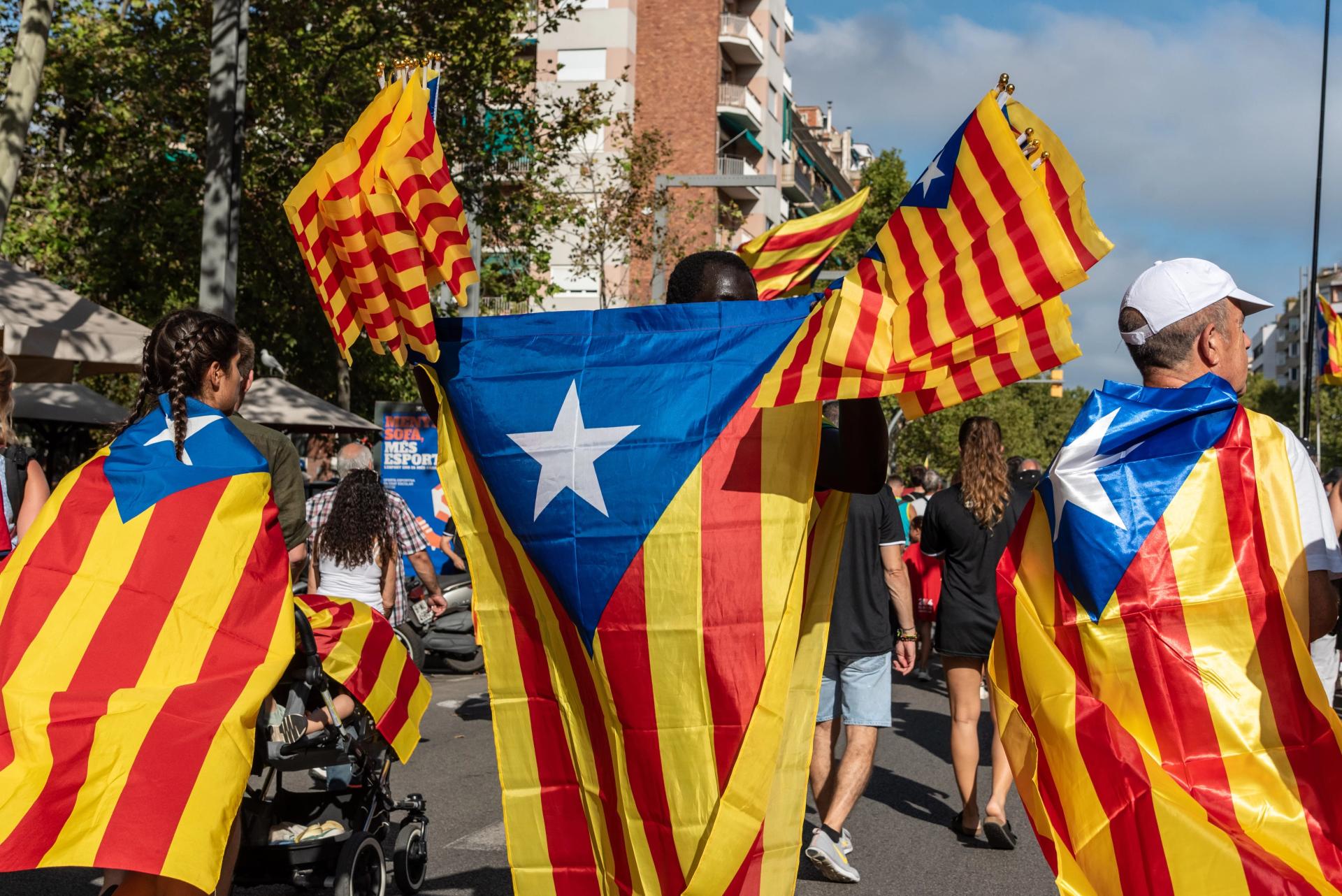 Pakt z separatystami grozi rozpadem Hiszpanii. Sanchez ulega katalońskim ambicjom 