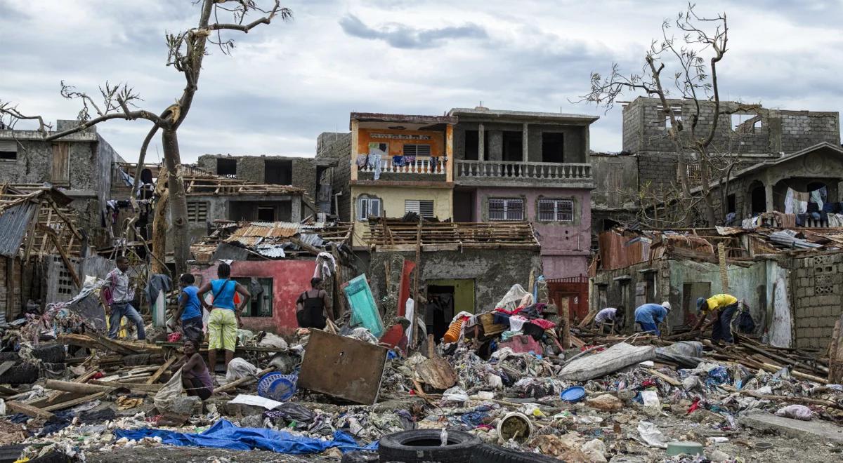 Huragan Matthew zabił 842 ludzi na Haiti. Żywioł atakuje Florydę