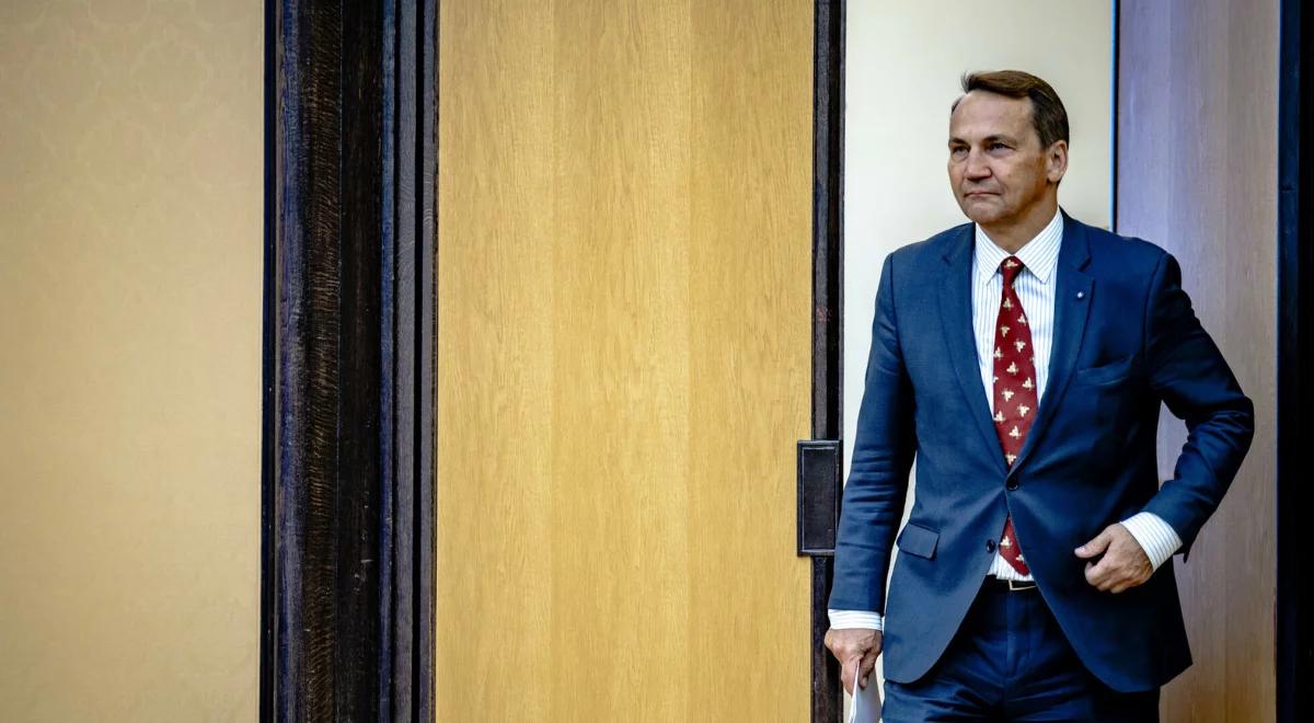 Nawrocki zabiera Sikorskiego do USA. Michnik: walka o widoczność środowiska prezydenta