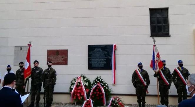 Stulecie Bitwy Warszawskiej. Odsłonięto tablicę poświęconą ks. Skorupce i Armii Ochotniczej