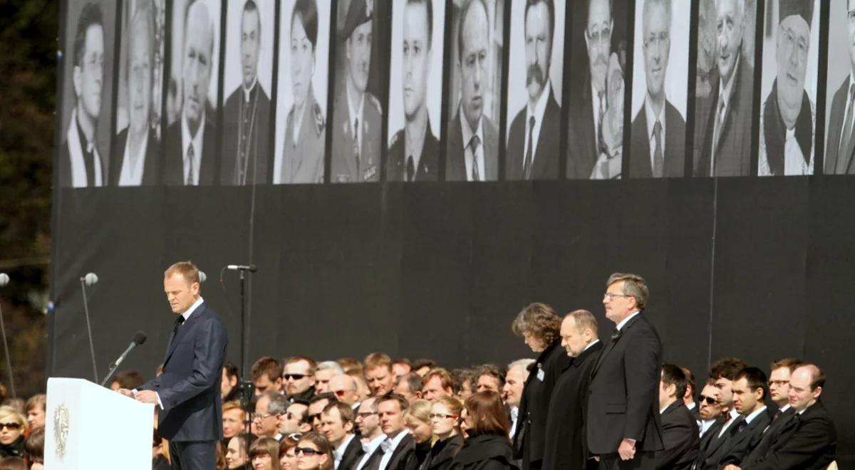 O czym Donald Tusk rozmawiał z rodzinami ofiar katastrofy smoleńskiej? wPolityce publikuje stenogram
