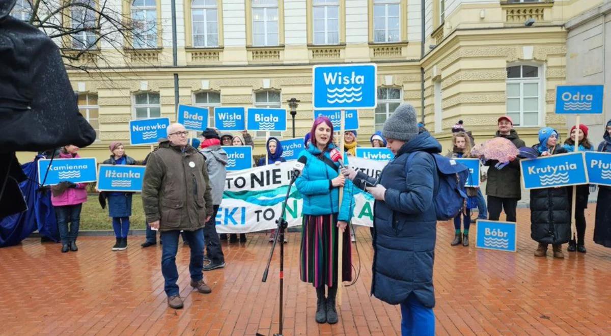 Koalicja Ratujmy Rzeki złożyła w KPRM apel do premiera. Domagają się m.in. zaprzestania prac na Odrze