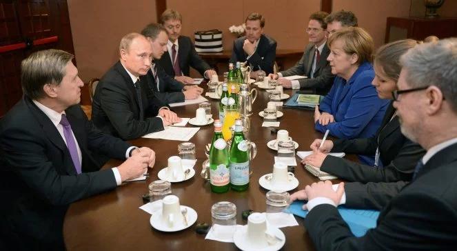 Putin spóźnił się na rozmowy z Merkel. Zaczęło się spotkanie z Poroszenką, bez Polski
