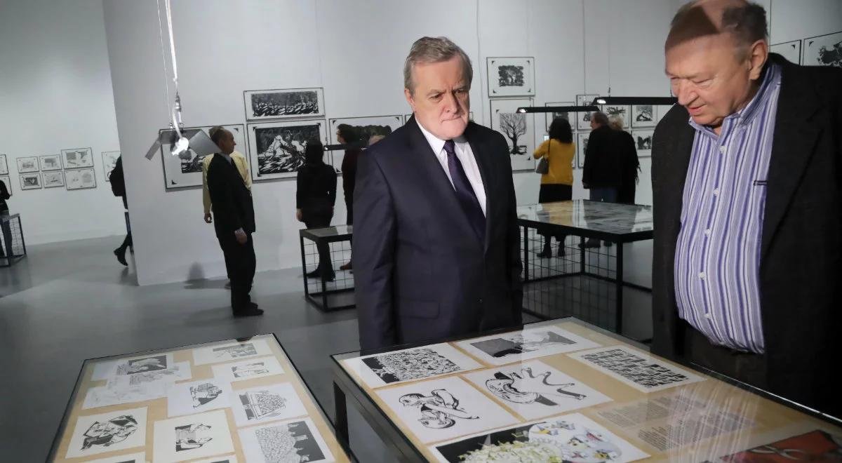 Wernisaż wystawy Andrzeja Krauzego. Piotr Gliński: jego dzieła demaskowały rzeczywistość PRL