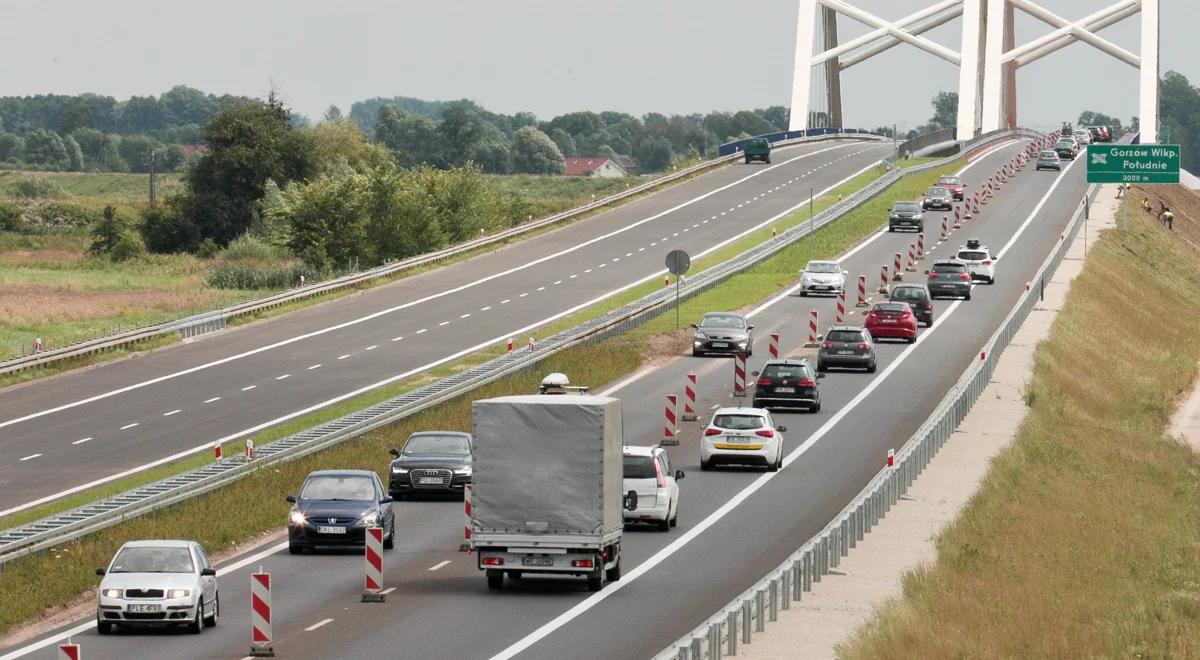Trwają wakacje. Przypominamy o zasadach bezpieczeństwa na drodze