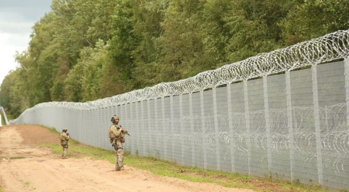 Także Łotwa będzie mieć zaporę na granicę z Białorusią. To odpowiedź na presję migracyjną