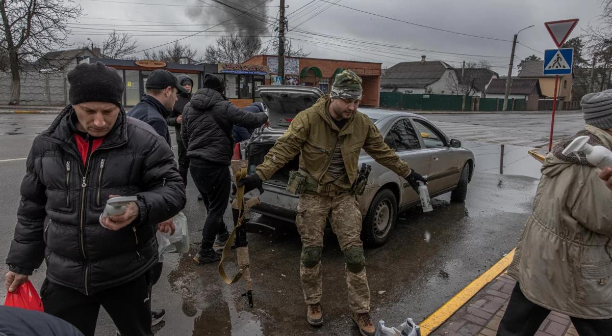 Brutalna napaść na Ukrainę. Zełenski: nie poddamy się, nawet jeśli Rosjanie otoczą Kijów