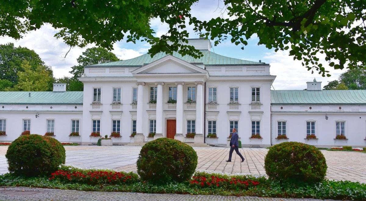 Latał dronem nad Belwederem. Zostanie deportowany